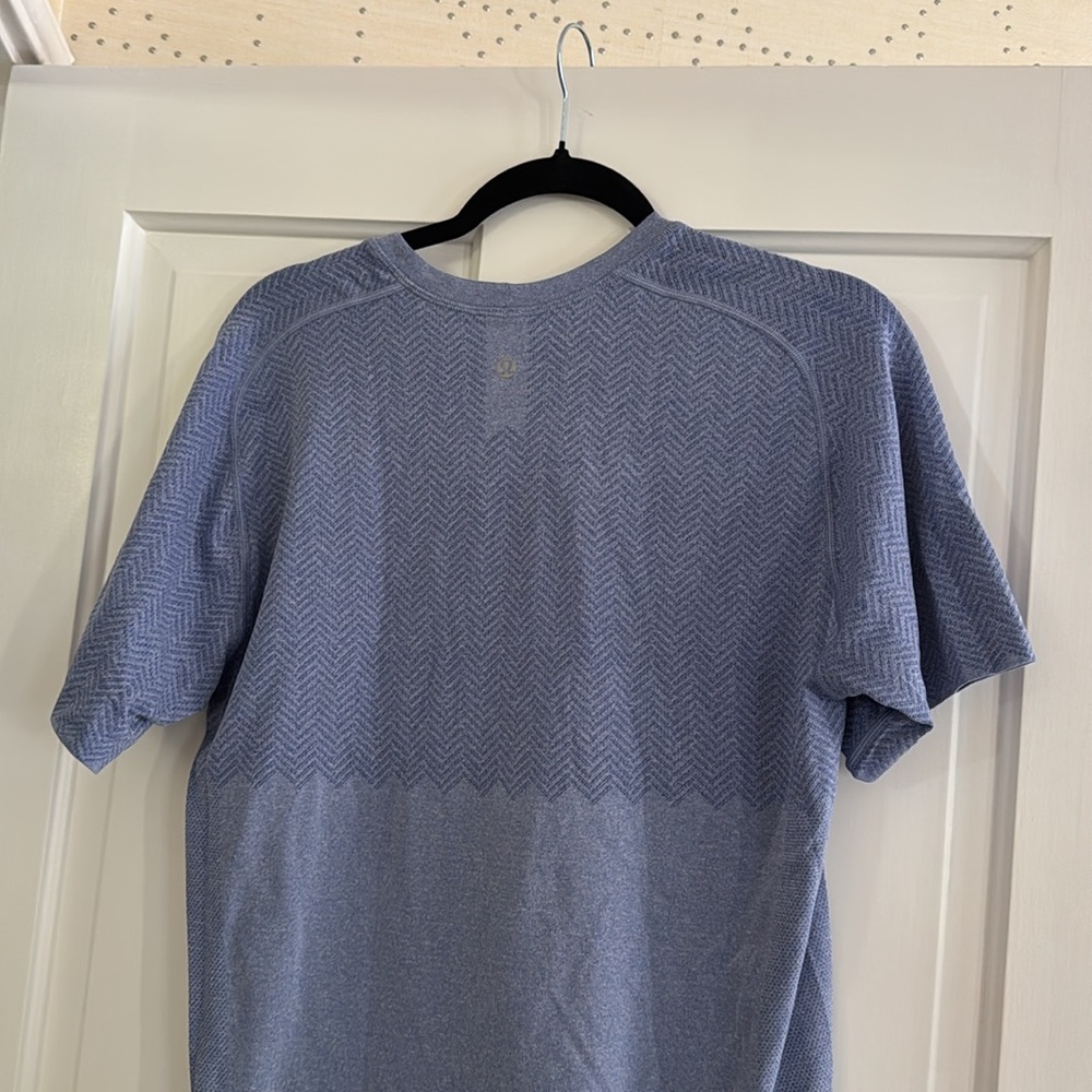 Lululemon Blue Vent T-Shirt - Picture 11 of 16